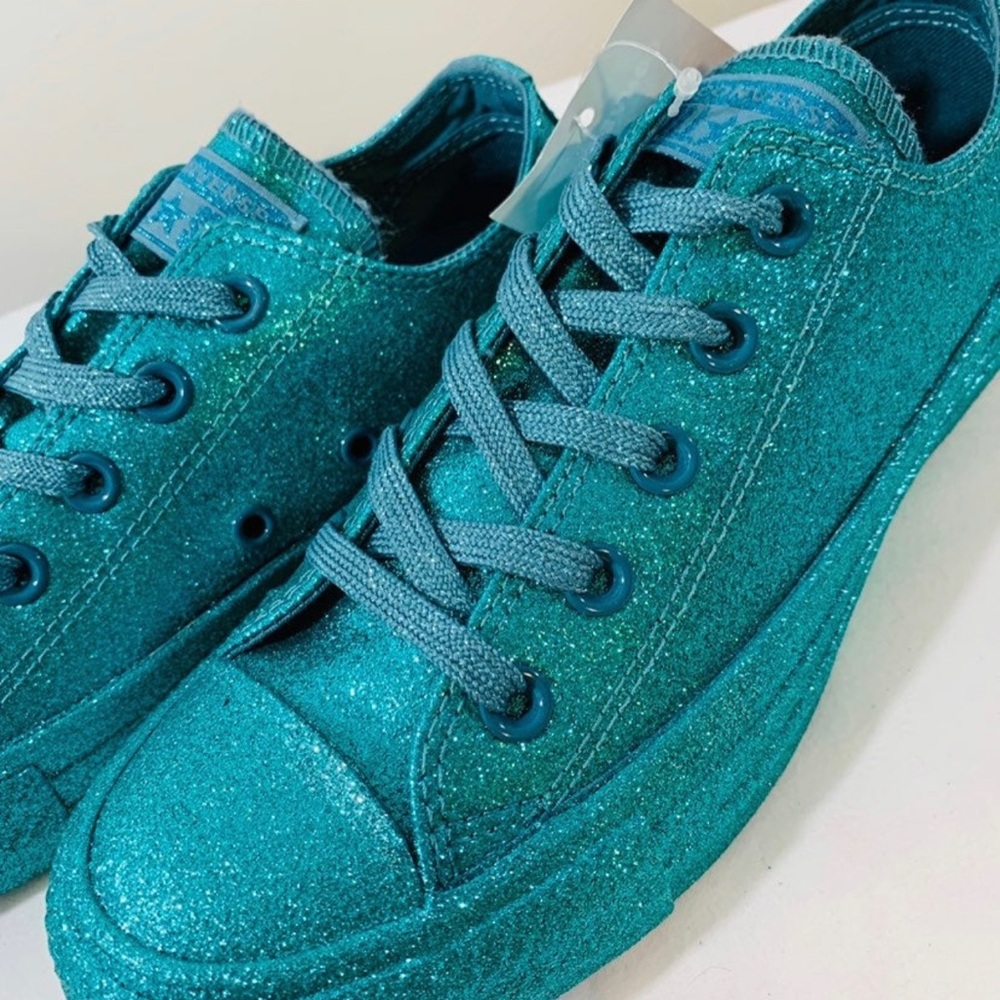 Converse - Picture 5 of 7